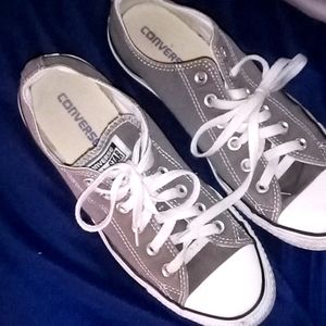 Converse All-star size (Mens 8) (women's 10)